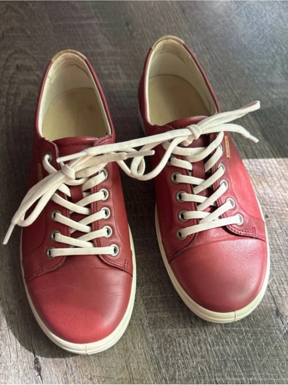Ecco Women's Red Leather Lace-Up Sneakers